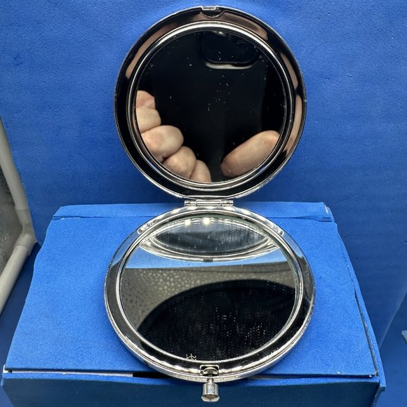 Eiffel Tower Compact Mirror 3"L x 3"W - Picture 5 of 5